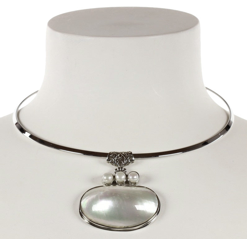 Zoetwater parelketting Three Pearl Shell