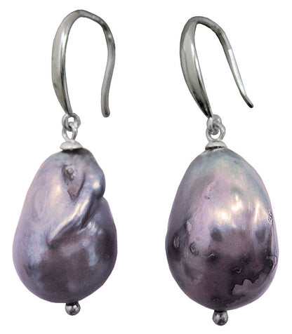 Grote zoetwater parel oorbellen met taupe kleurige  parel en sterling zilver (925)| Big Dangling Nucleated Taupe Pearl