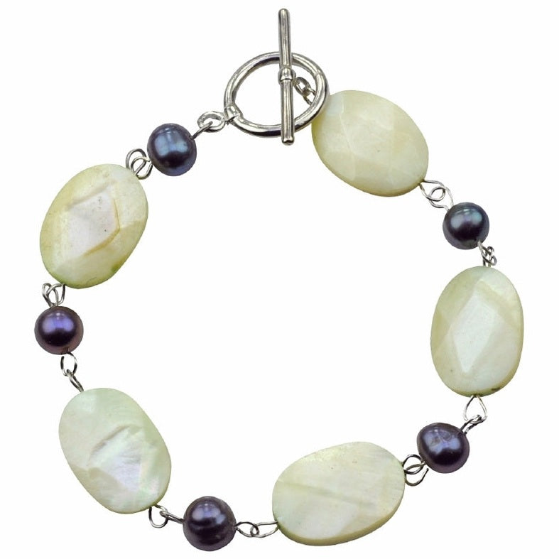 Zoetwater parel armband met paarse parels en facet geslepen parelmoer | Braga