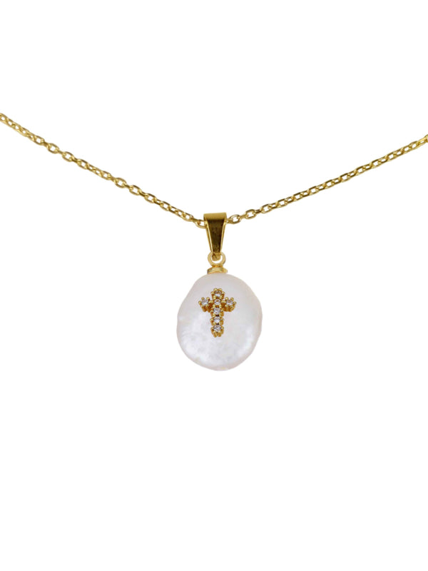 Detail van zoetwater parelketting met goud edelstaal en parel hanger met kruis van stras steentjes | set Coin Pearl Golden Cross