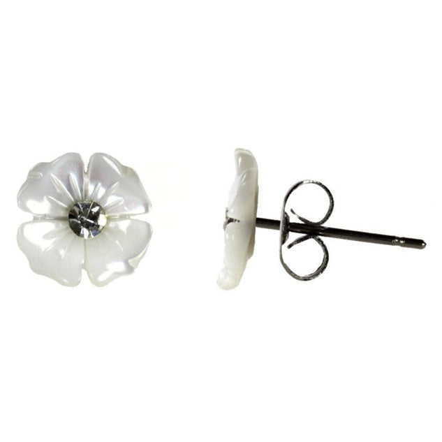 Witte parelmoeren oorbellen in bloem vorm met edelstaal en stras steentje, oorknopjes | Flower Bling