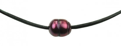 Zoetwater parelketting Black Leather Pearl Red