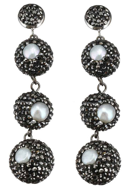 Lange zoewater parel oorbellen met witte parels en zwarte stras steentjes | Bright Pearl Balls