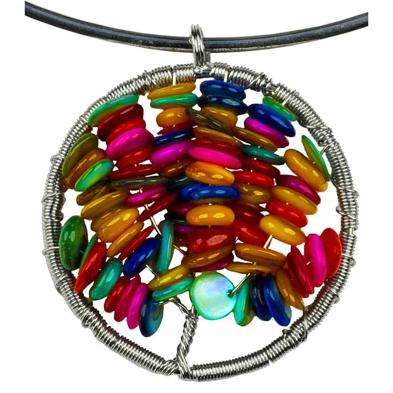 Detail van gekleurde parelmoeren schelpen ketting | Multi Shell Tree