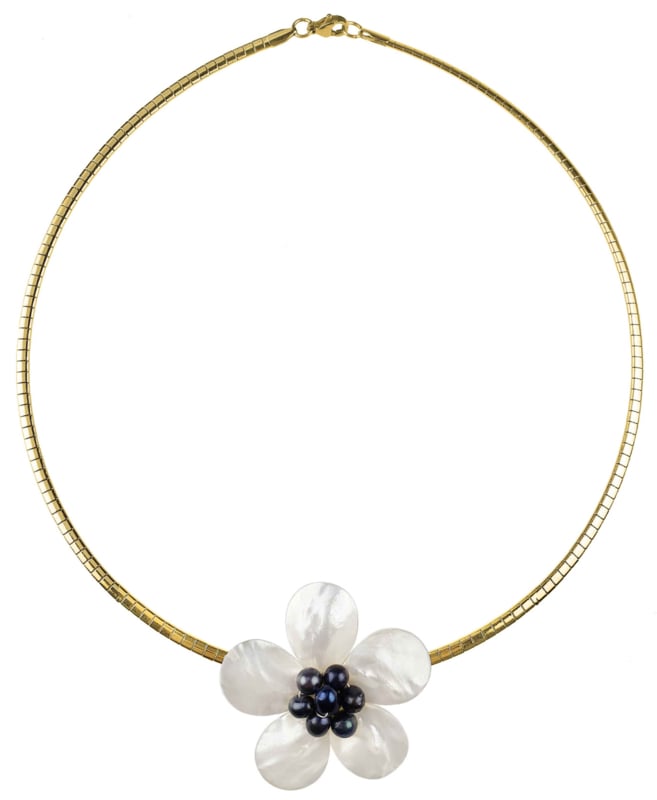 Zoetwater parelketting met blauwe parels, wit parelmoer in de vorm van een bloem en goud edelstaal | Fleury B Gold