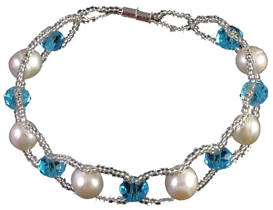 Wit zoetwater parel armband met blauwe facet geslepen kristallen en magneetslotje | Pearl Crystal Blue 8