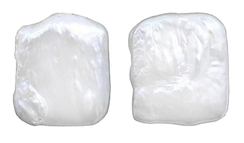 Zoetwater parel oorknoppen met witte vierkante parels en sterling zilver (925), voorkant | Pearl Square