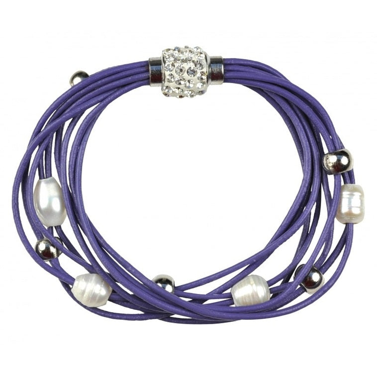 Wit zoetwater parel armband met paars leer en stras steentjes | Bling Pearl Purple